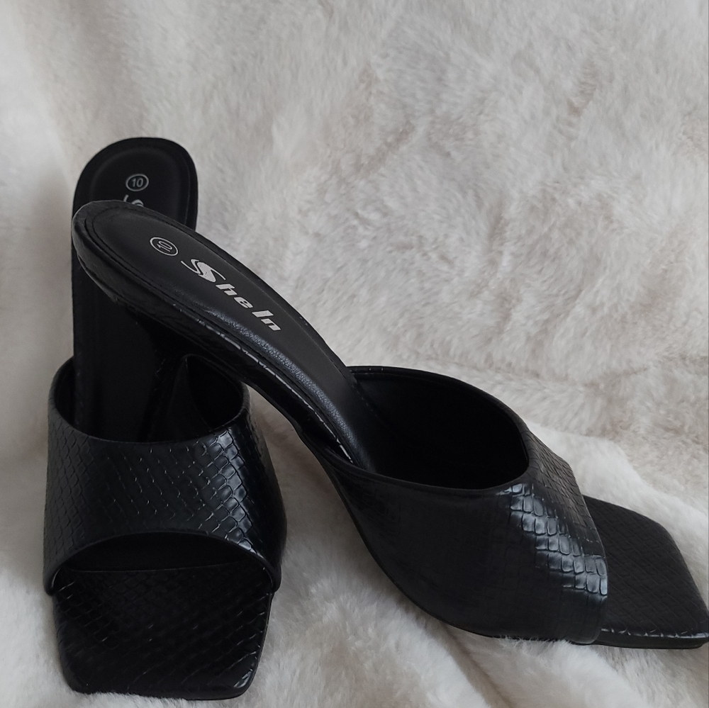 NWT Size 10 SHEIN Faux Leather Square Open Toe Heels
